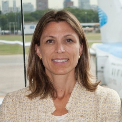 Isela Constantini 